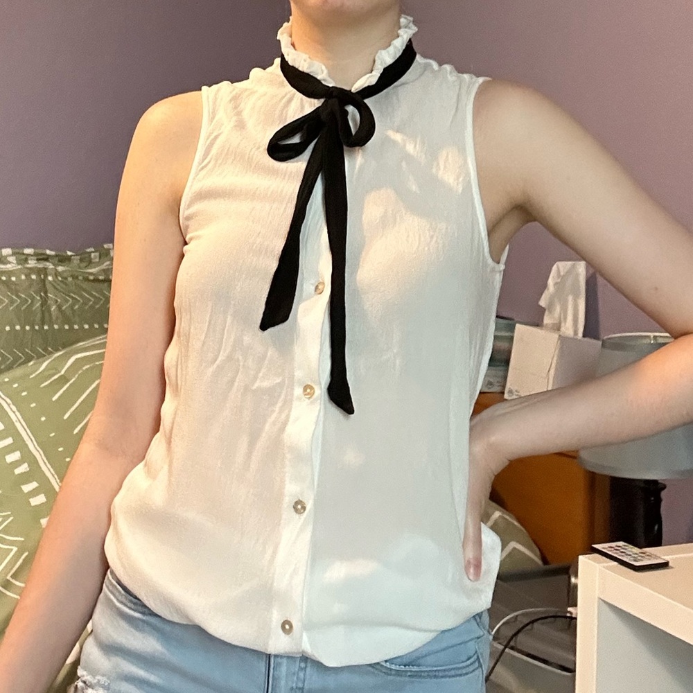 Forever 21 black and white high neck tank